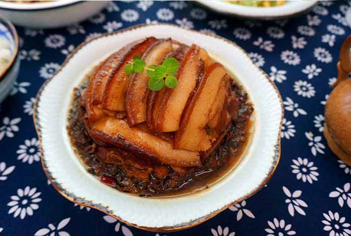 梅干菜蒸肉